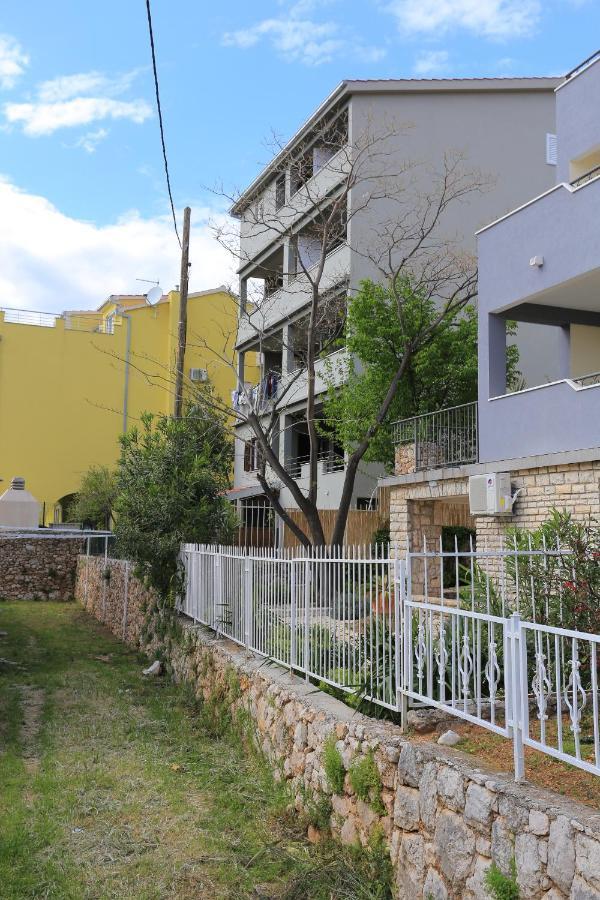Apartment Nemira 17039A Tice Exterior foto